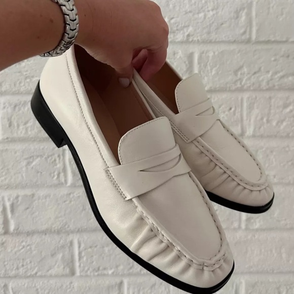 J.Crew white and black leather loafers size 8 - Picture 4 of 4